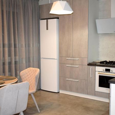 Apartment On Volodymyra Stelmakha 1B Rivne Buitenkant foto